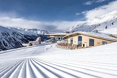 Obergurgl ski slopes by train
