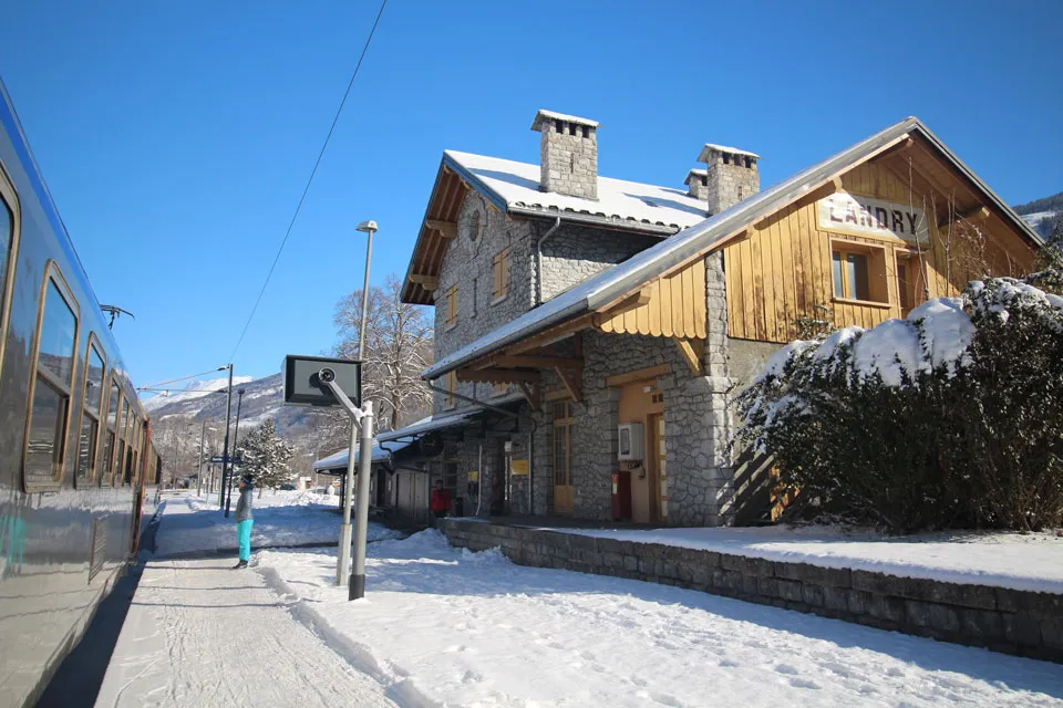 Landry train station in winter